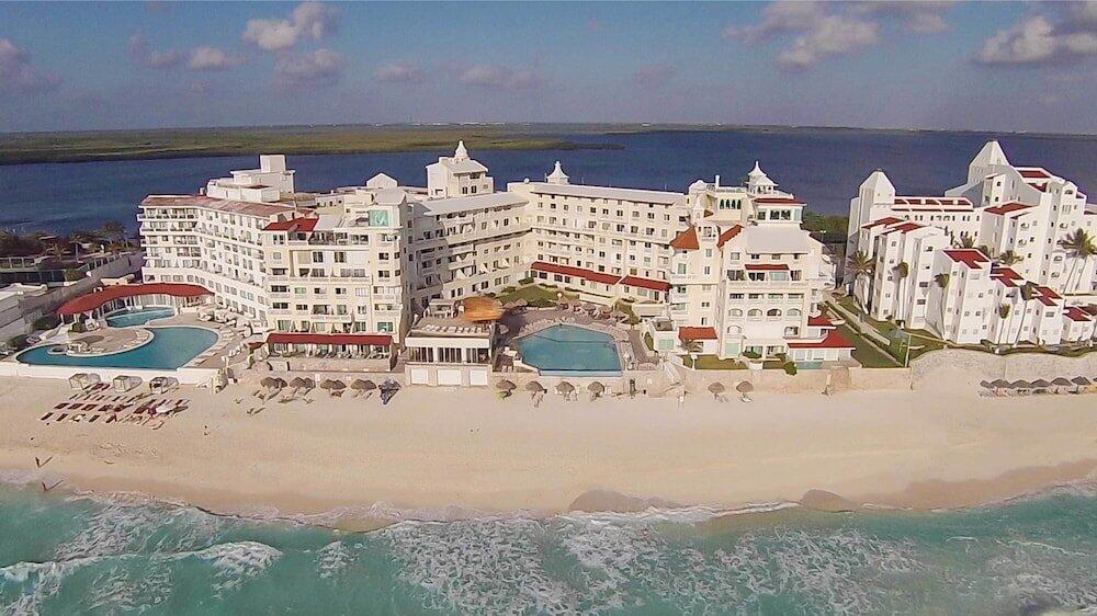 Cancun Plaza Condo Mexico